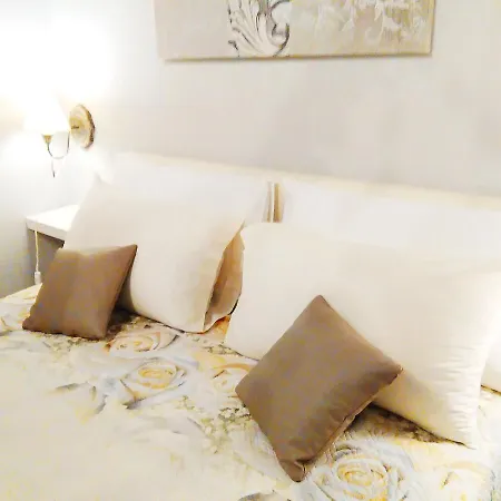Domizio Apartment